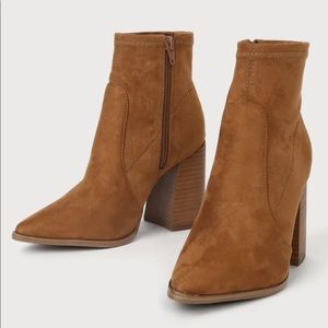 Steve Madden Touchdown Bootie in Chestnut Suede